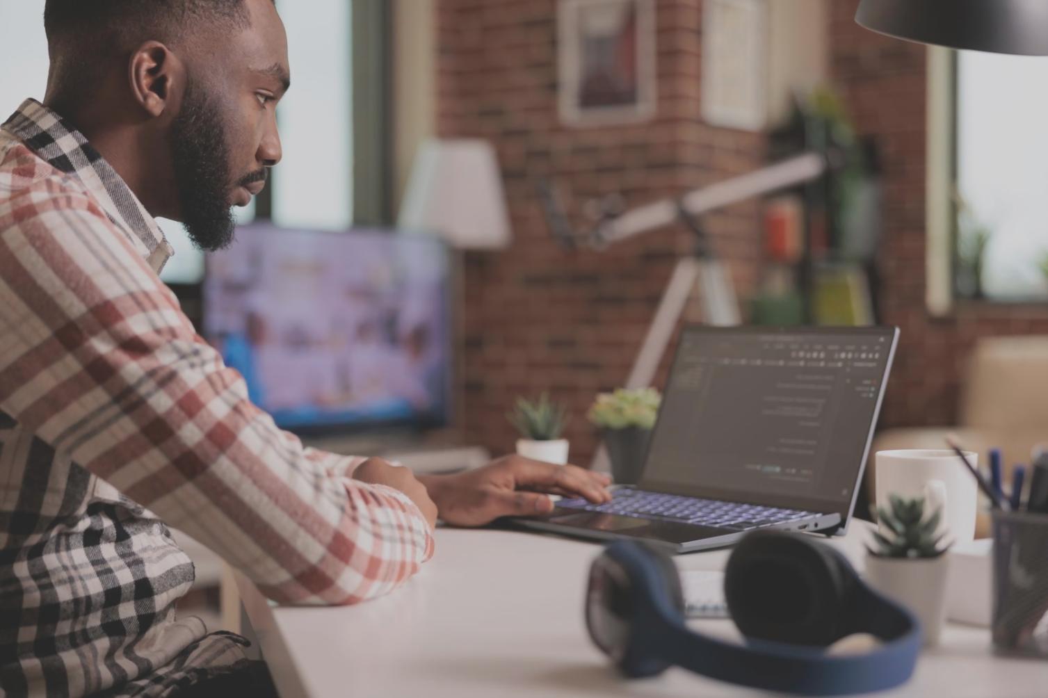 Dashboard di monitoraggio sicurezza in tempo reale